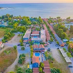 Sayanora Szálloda 3*