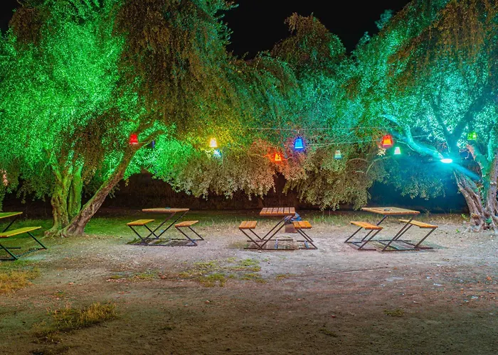 Готель Sayanora