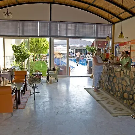 Sayanora Hotel 4*