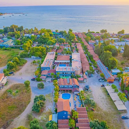 Sayanora Hotel 3*